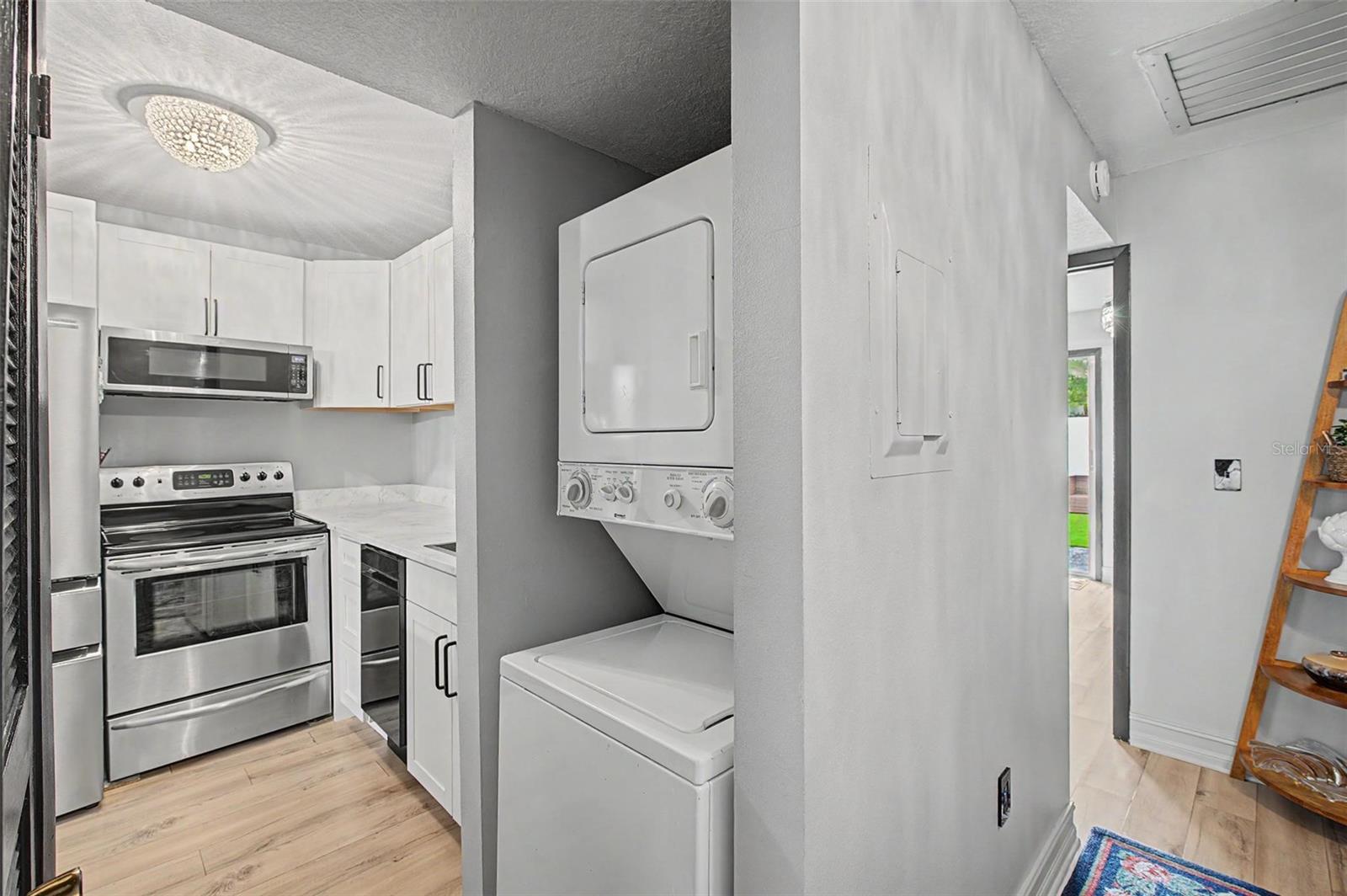 11923 Dietz Dr #8 Property Photo 14