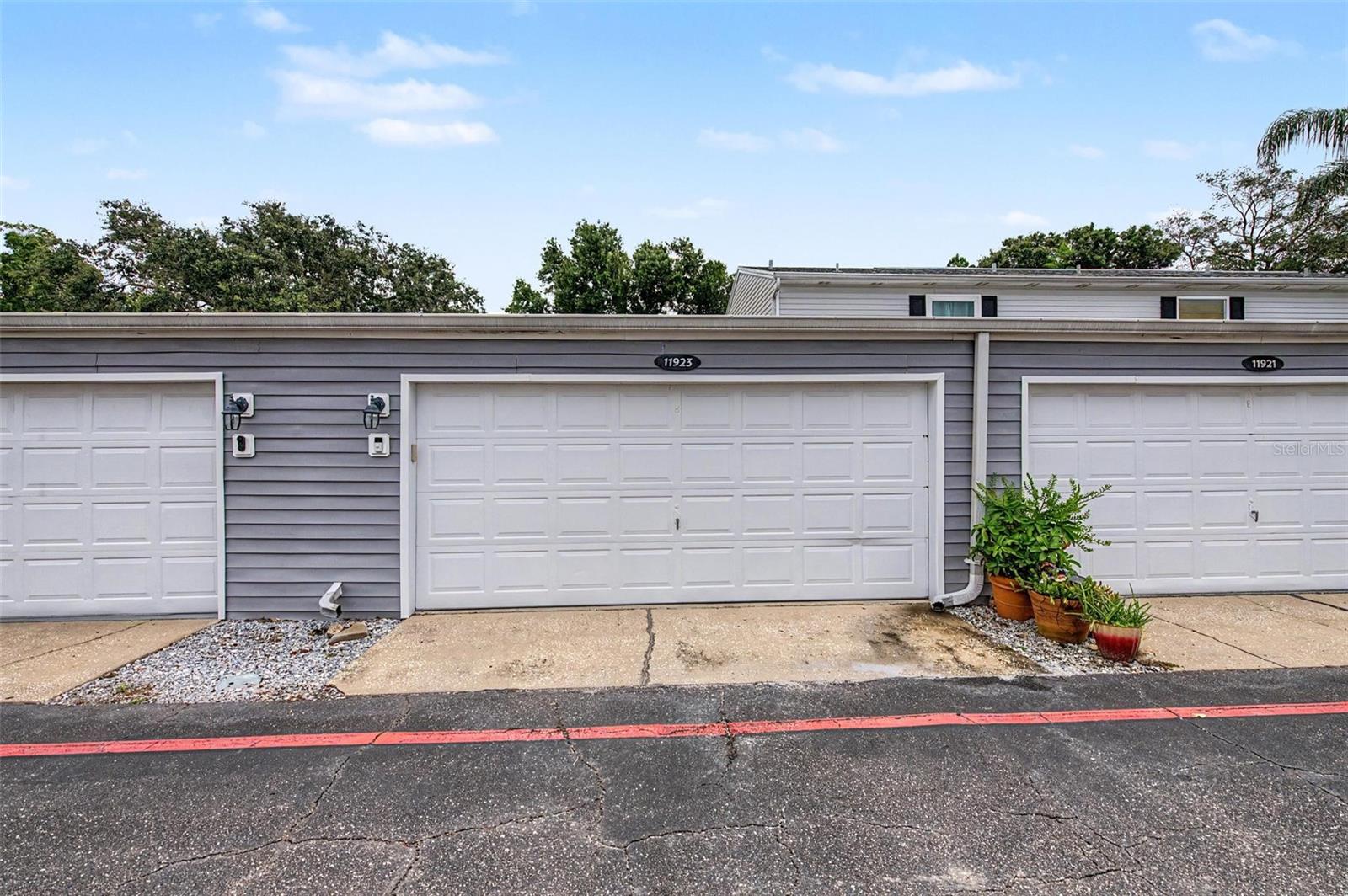 11923 Dietz Dr #8 Property Photo 24