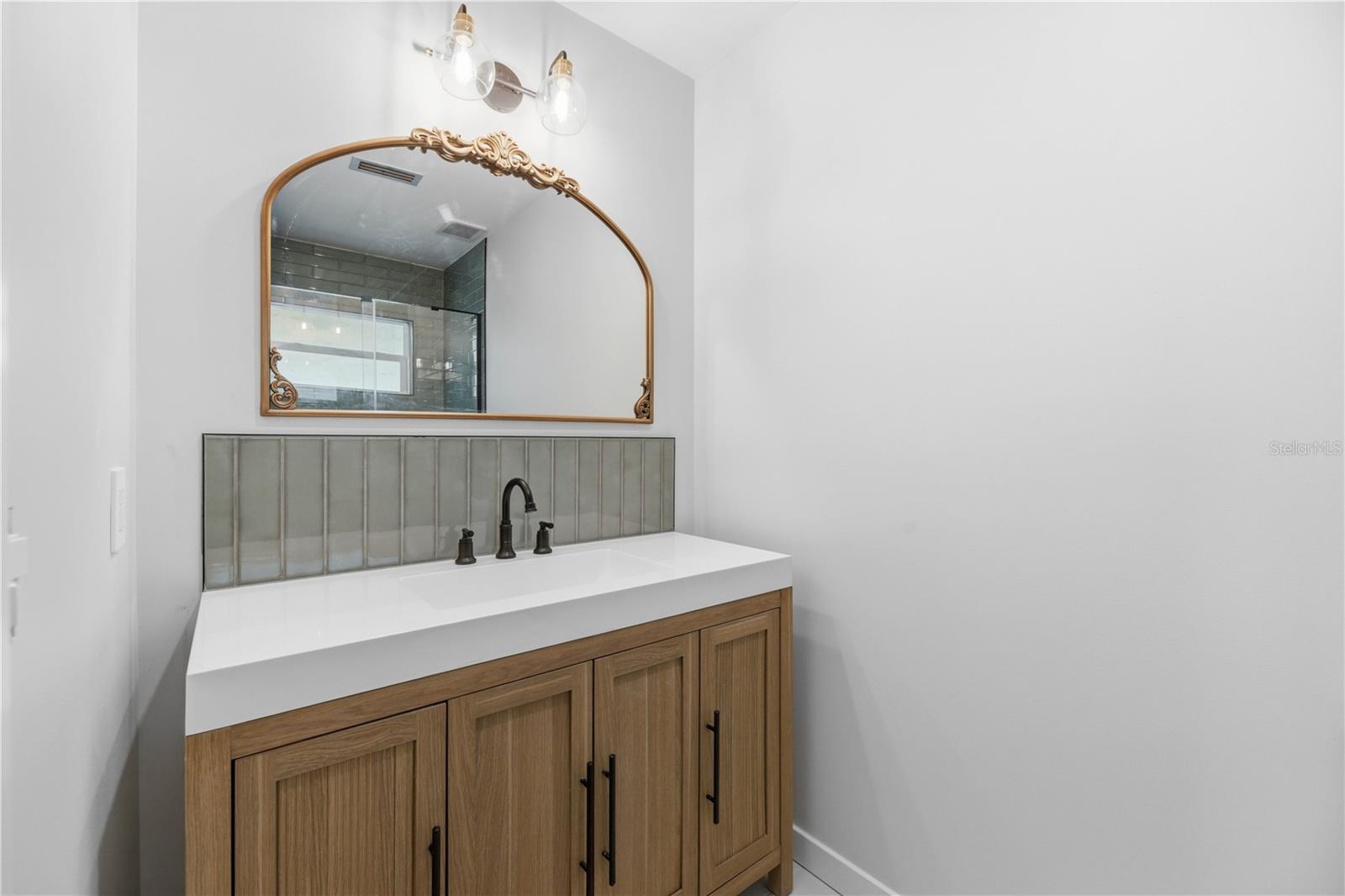 2218 Hennesen Dr Property Photo 24