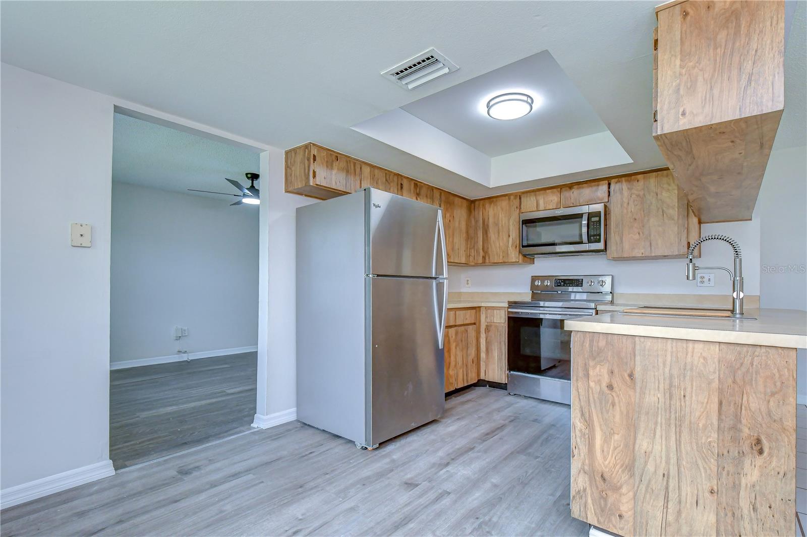 13931 Pathfinder Dr Property Photo 10