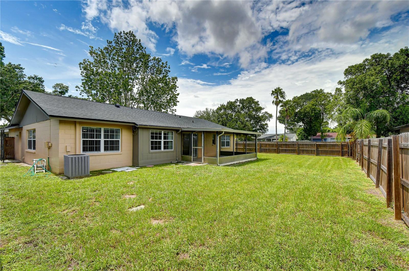 13931 Pathfinder Dr Property Photo 20