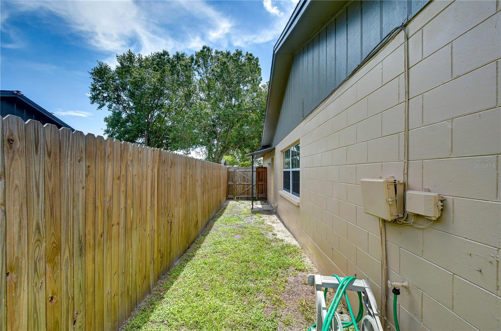 13931 Pathfinder Dr Property Photo 21