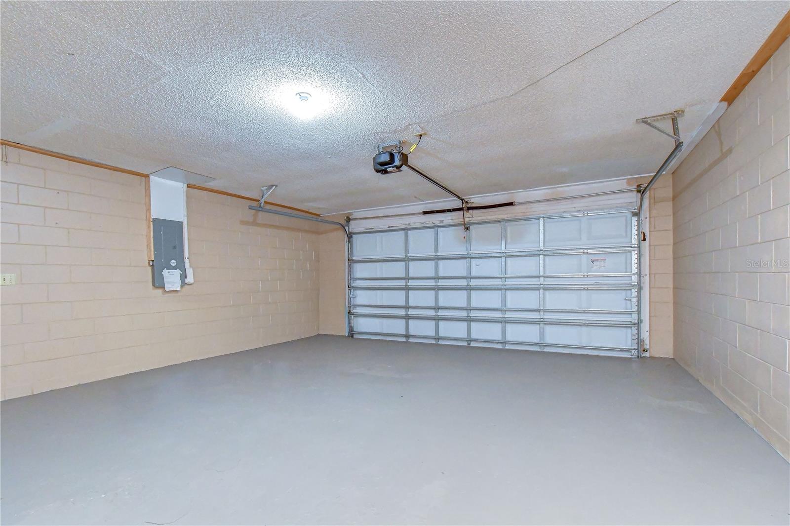13931 Pathfinder Dr Property Photo 32
