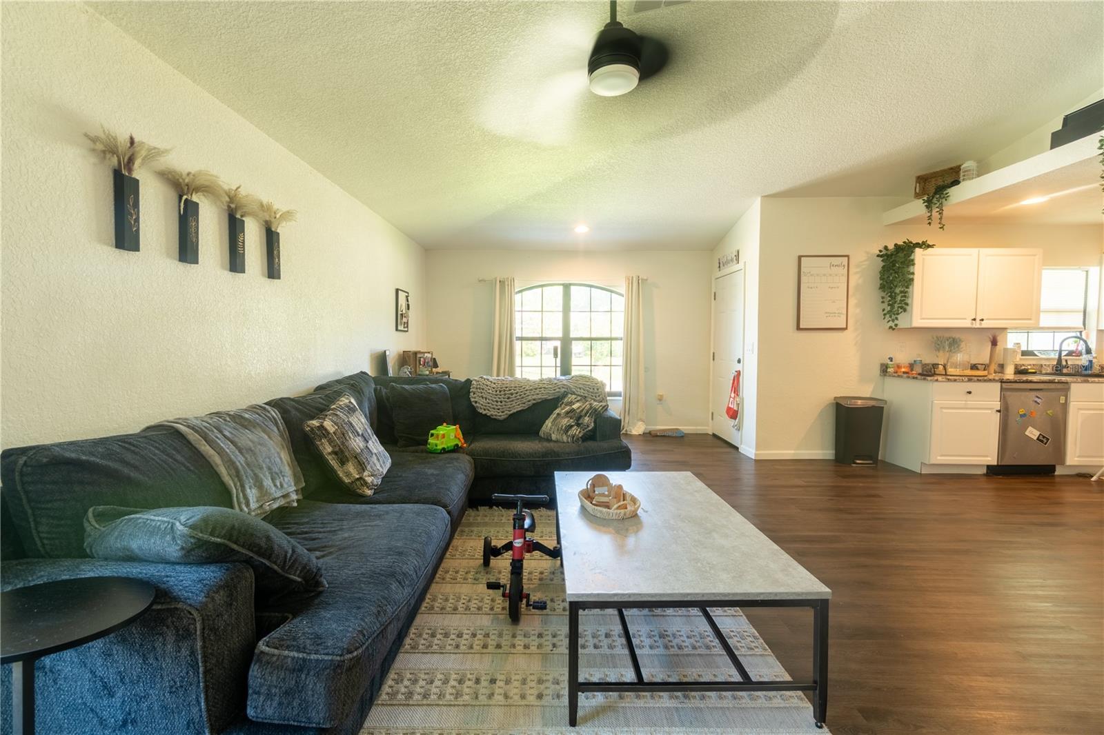 146 8th St Property Photo 12