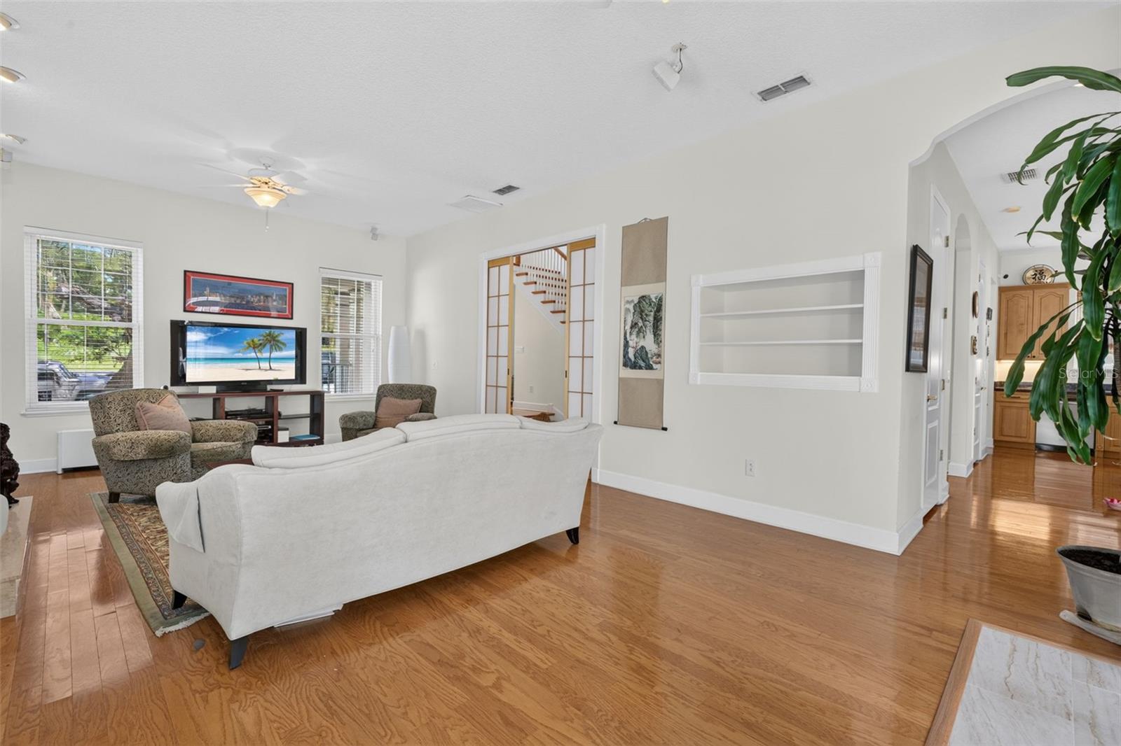 208 W Ross Ave Property Photo 12