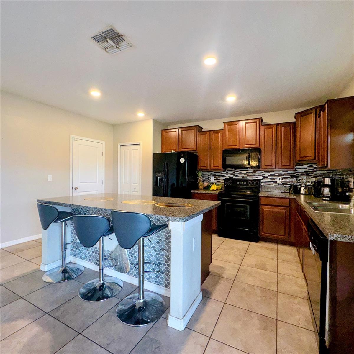 6711 Trent Creek Dr Property Photo 20