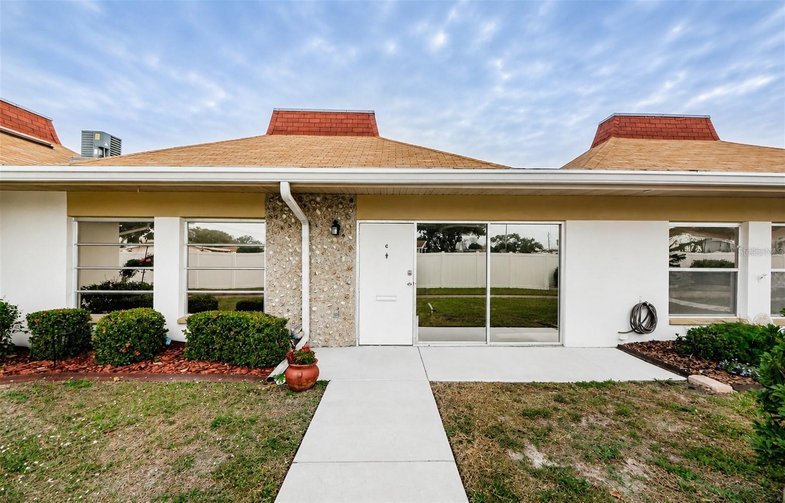 4345 TAHITIAN GARDENS CIR #G Property Photo 1