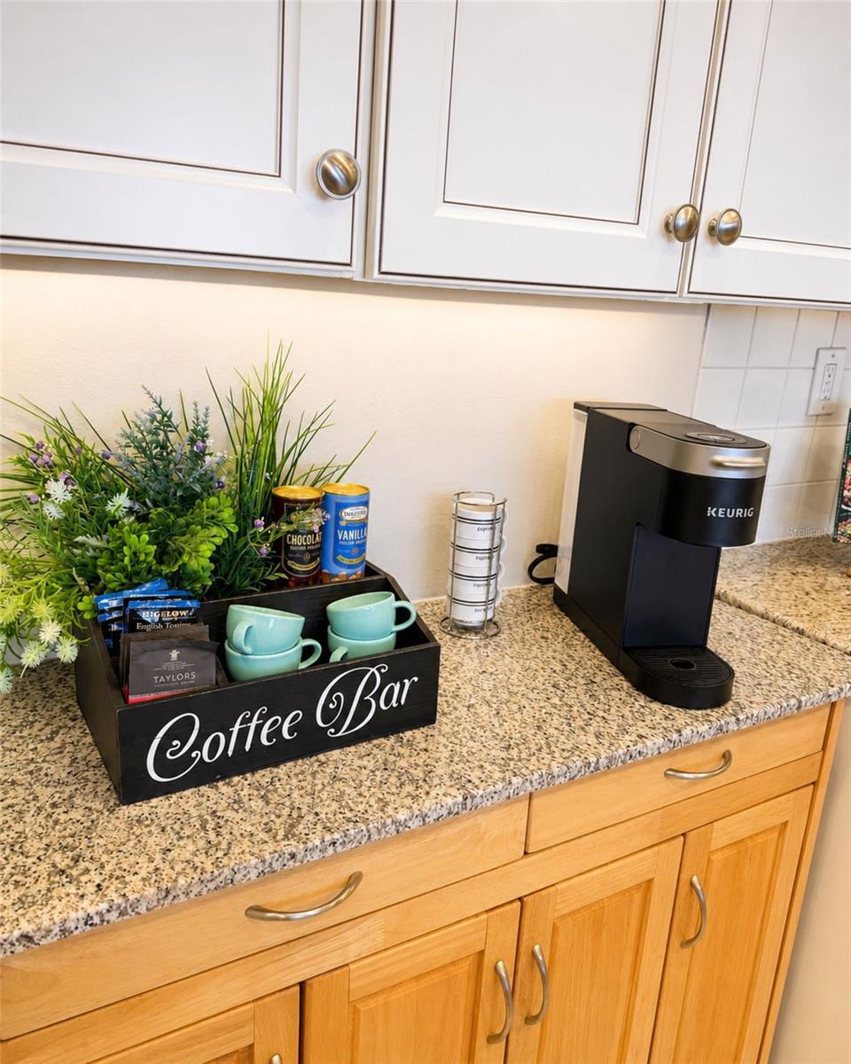 6287 Bahia Del Mar Cir #401 Property Photo 25