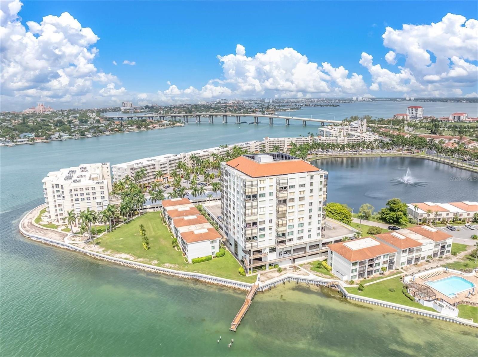 6287 Bahia Del Mar Cir #401 Property Photo 38