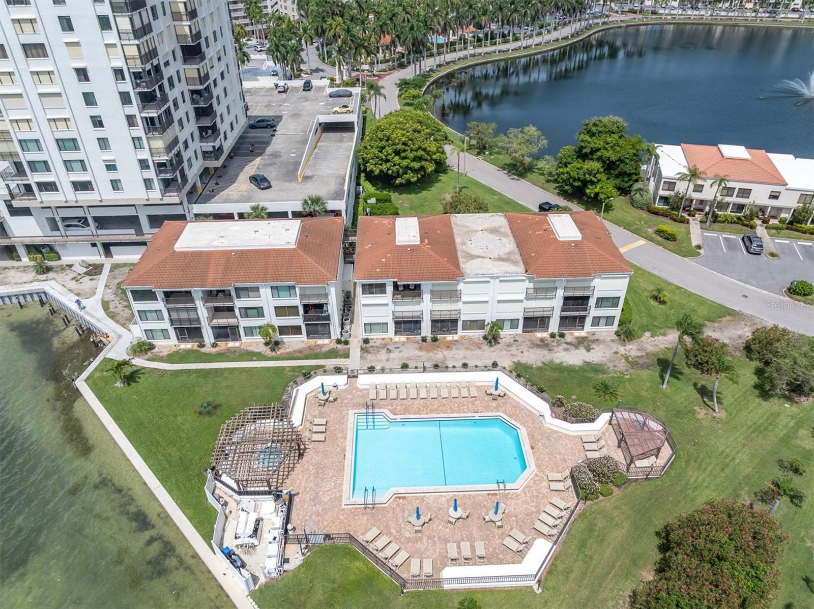 6287 Bahia Del Mar Cir #401 Property Photo 42