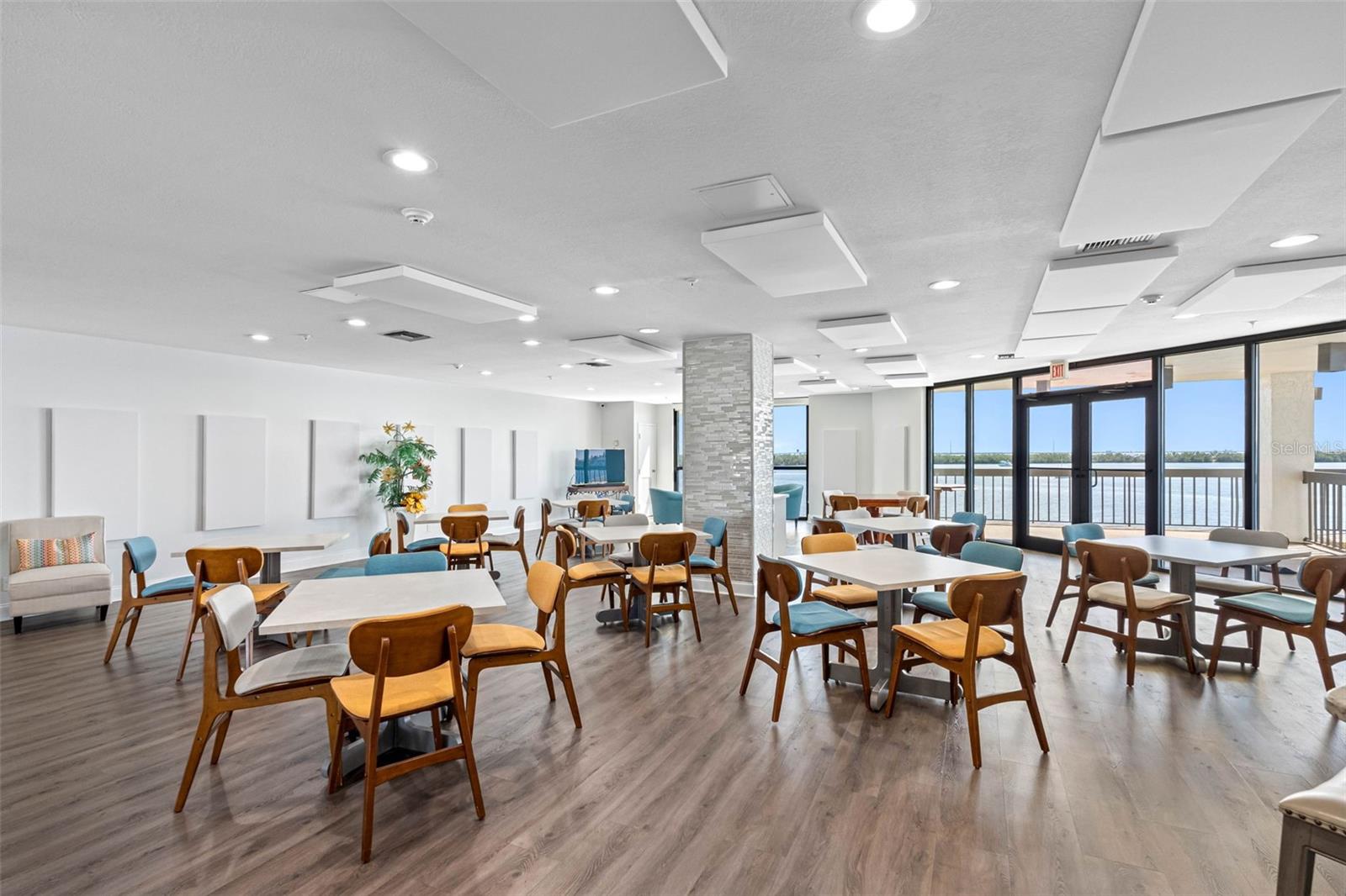 6287 Bahia Del Mar Cir #401 Property Photo 43