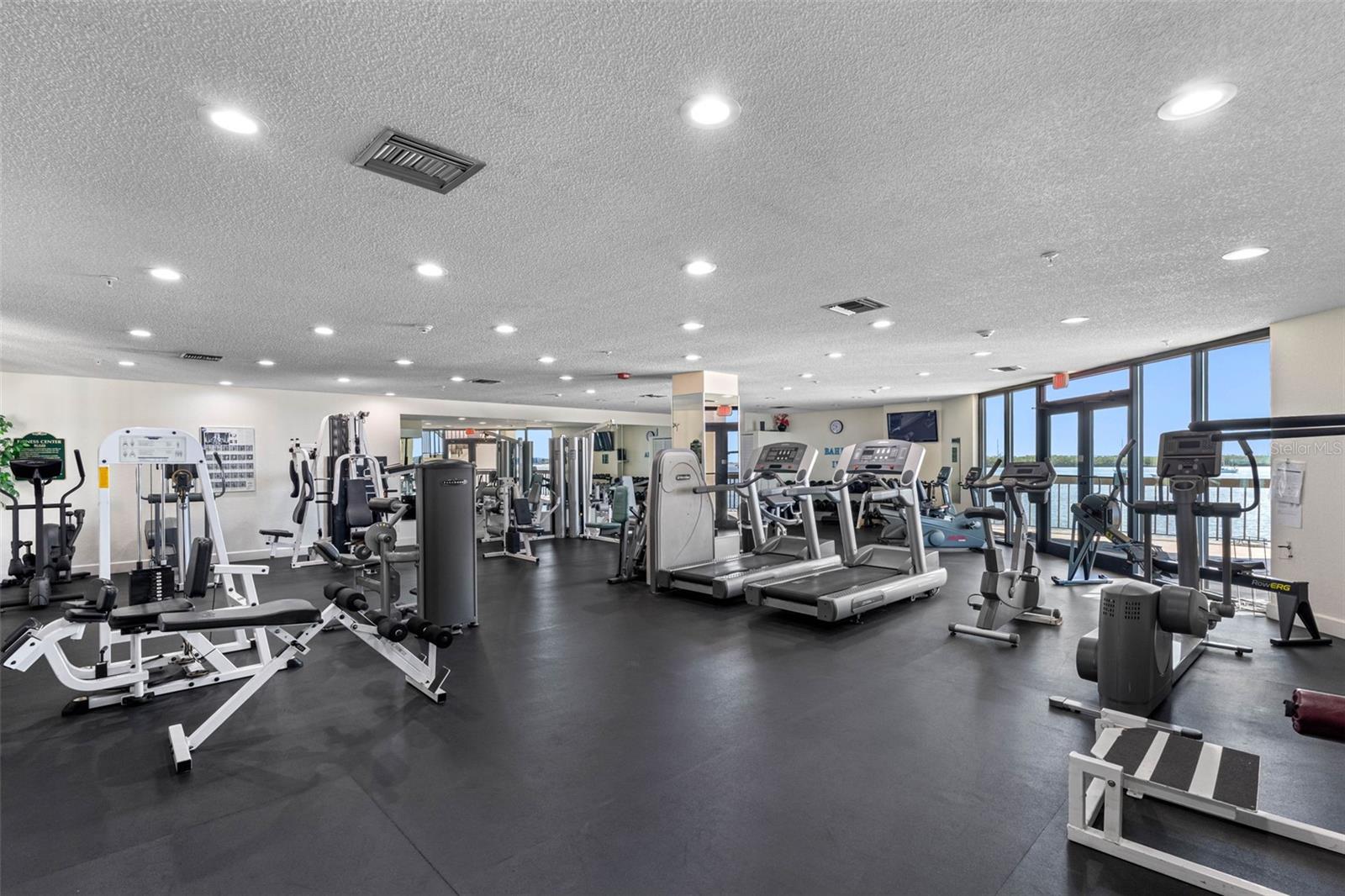 6287 Bahia Del Mar Cir #401 Property Photo 52