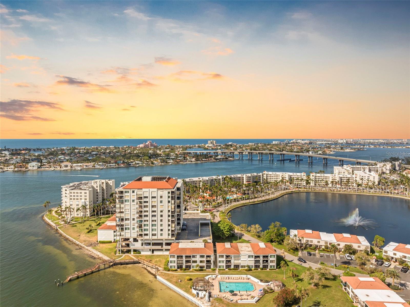 6287 Bahia Del Mar Cir #401 Property Photo 71