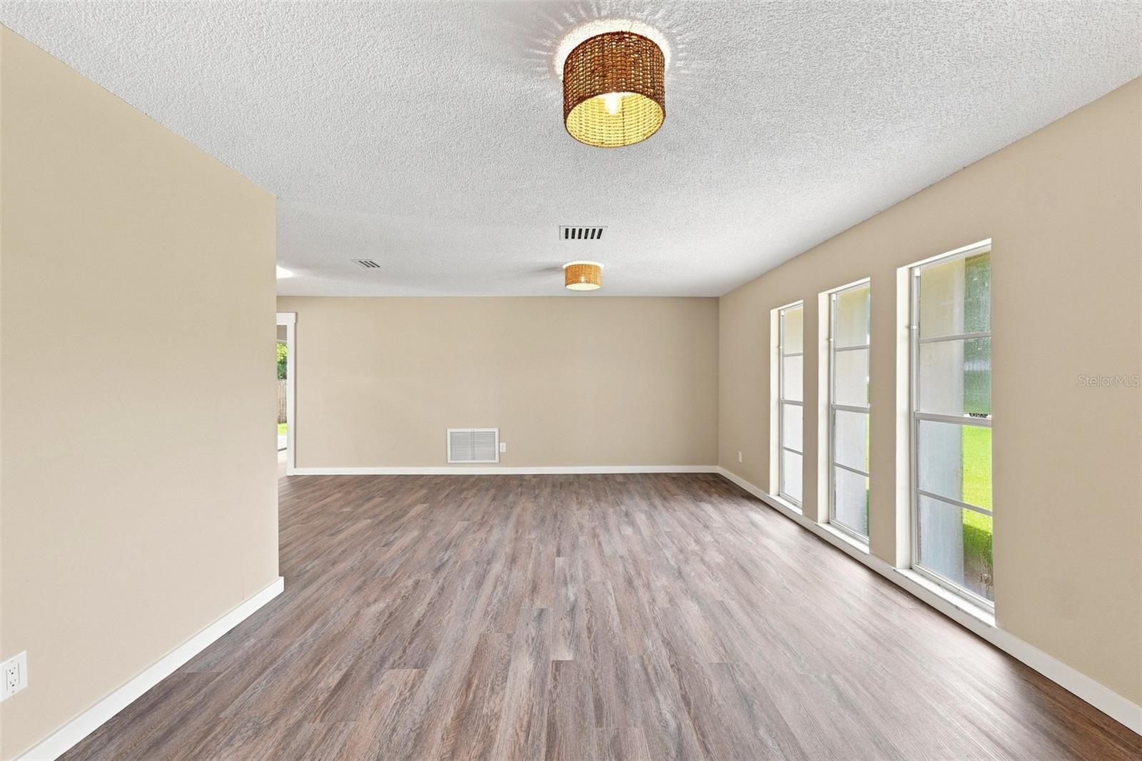 6622 Glencoe Dr Property Photo 6