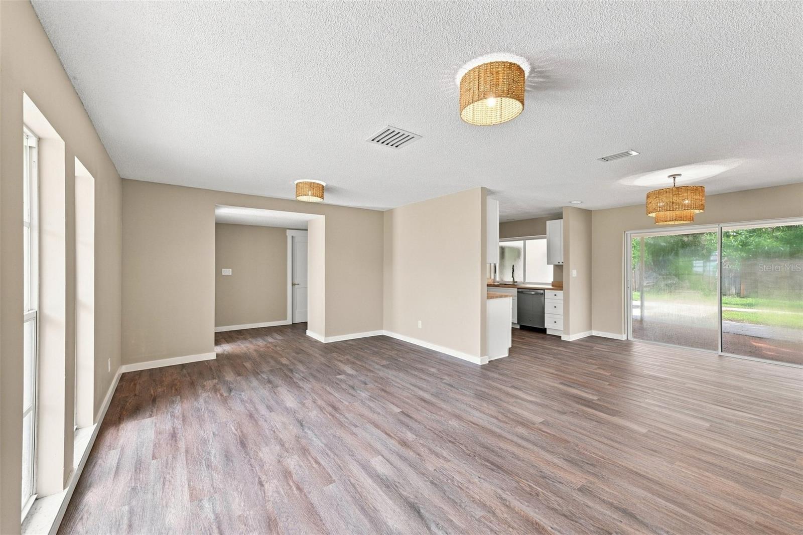 6622 Glencoe Dr Property Photo 7