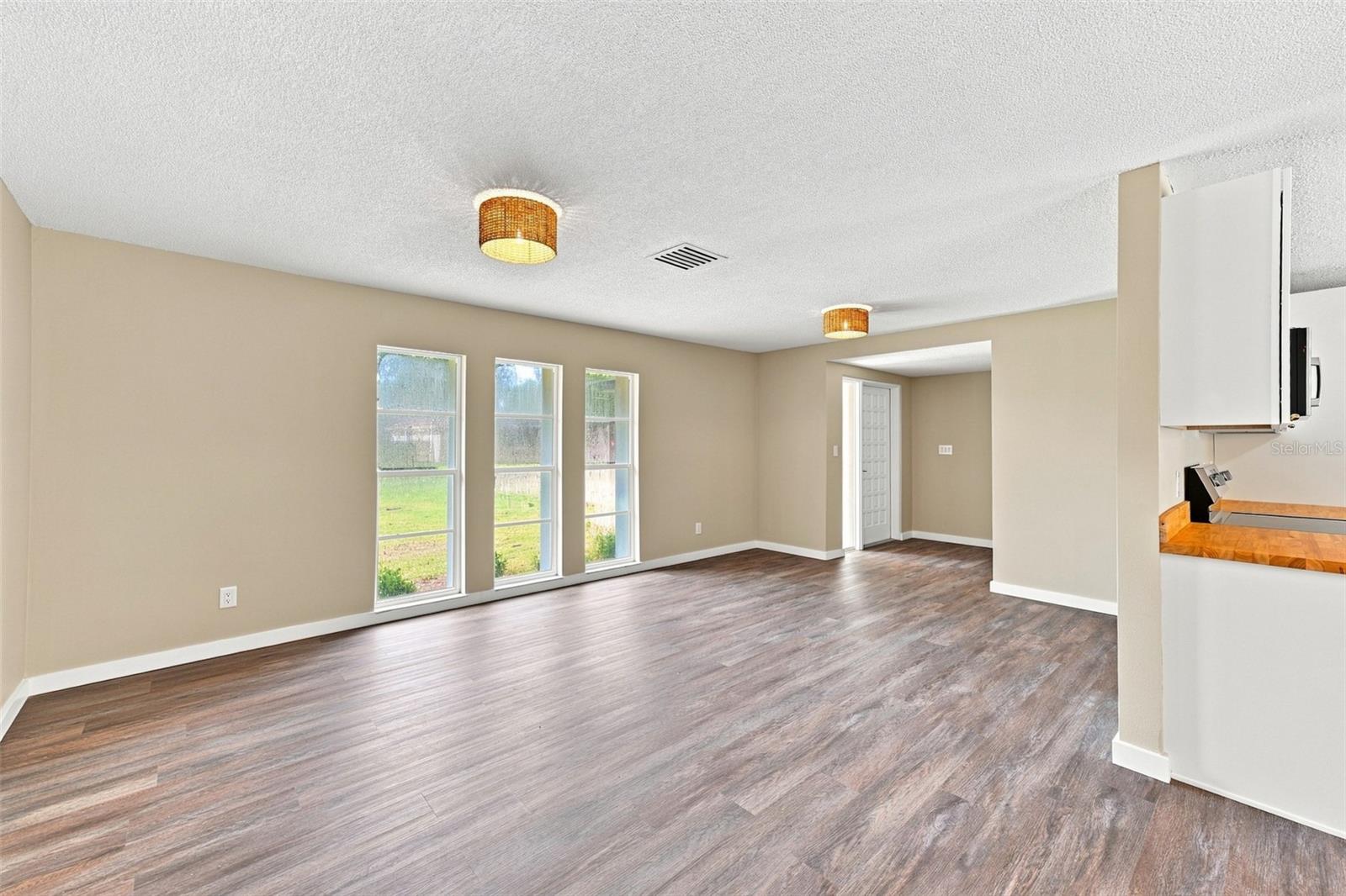 6622 Glencoe Dr Property Photo 9