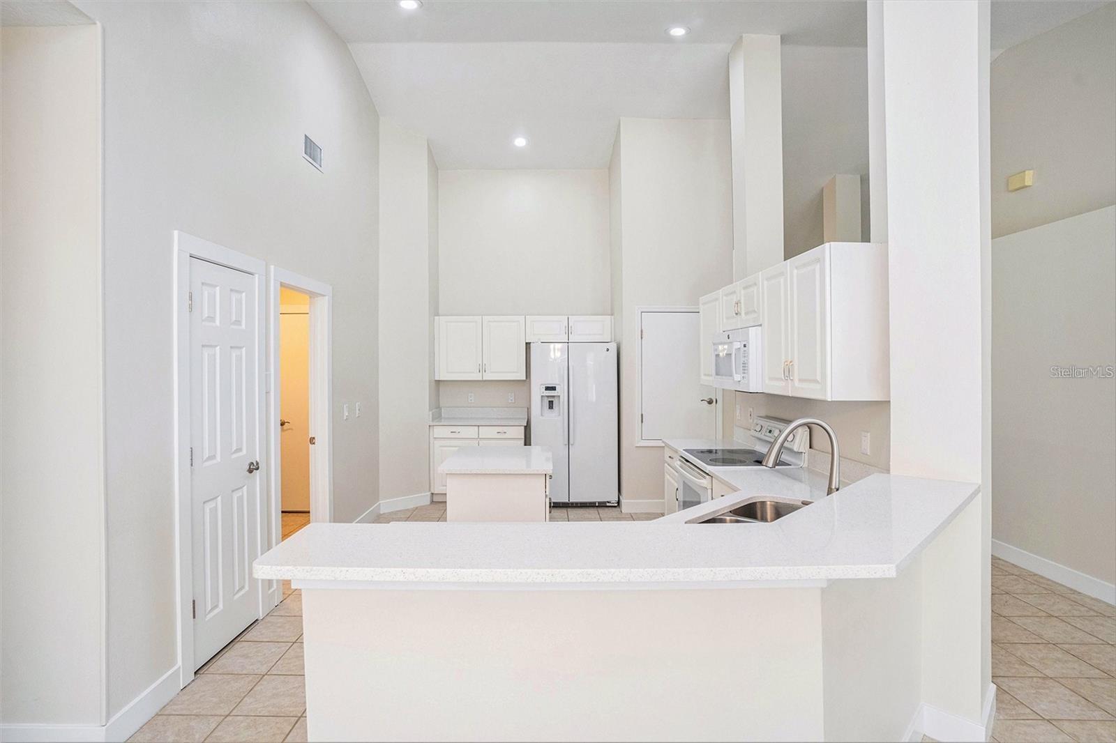 16909 Falconridge Rd Property Photo 6