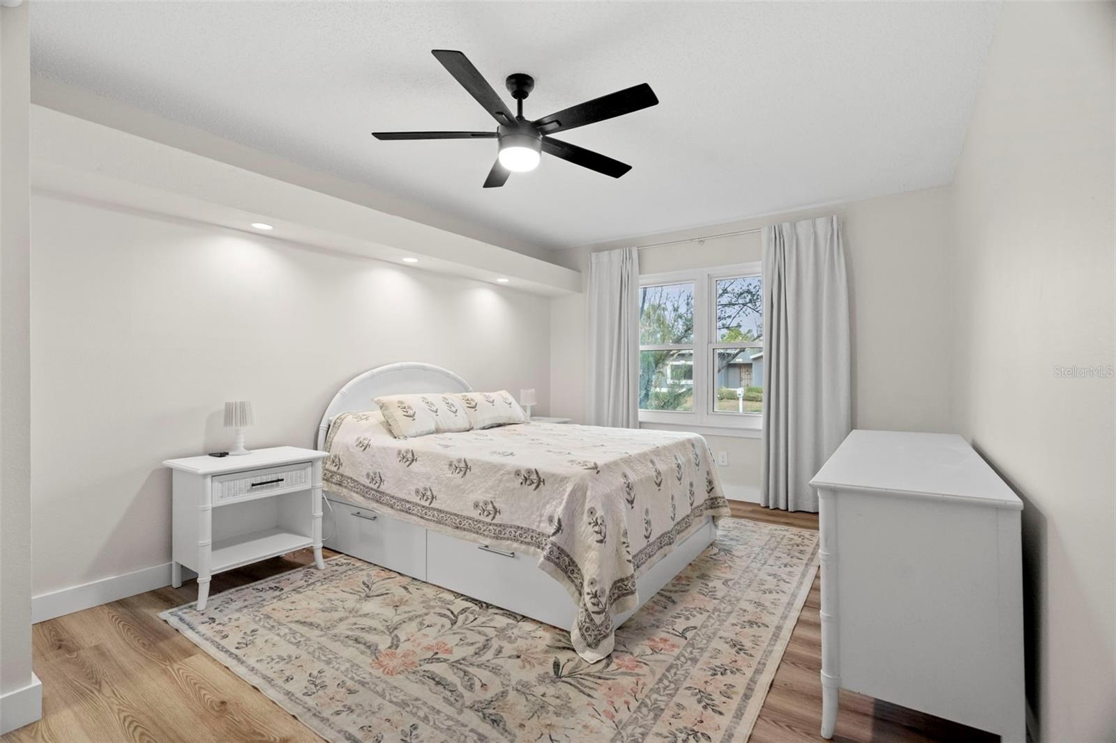 6500 Briar Ridge Ct N Property Photo 14