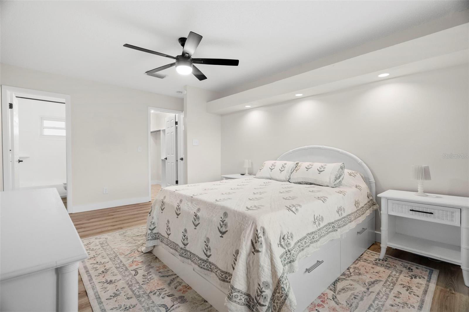 6500 Briar Ridge Ct N Property Photo 16