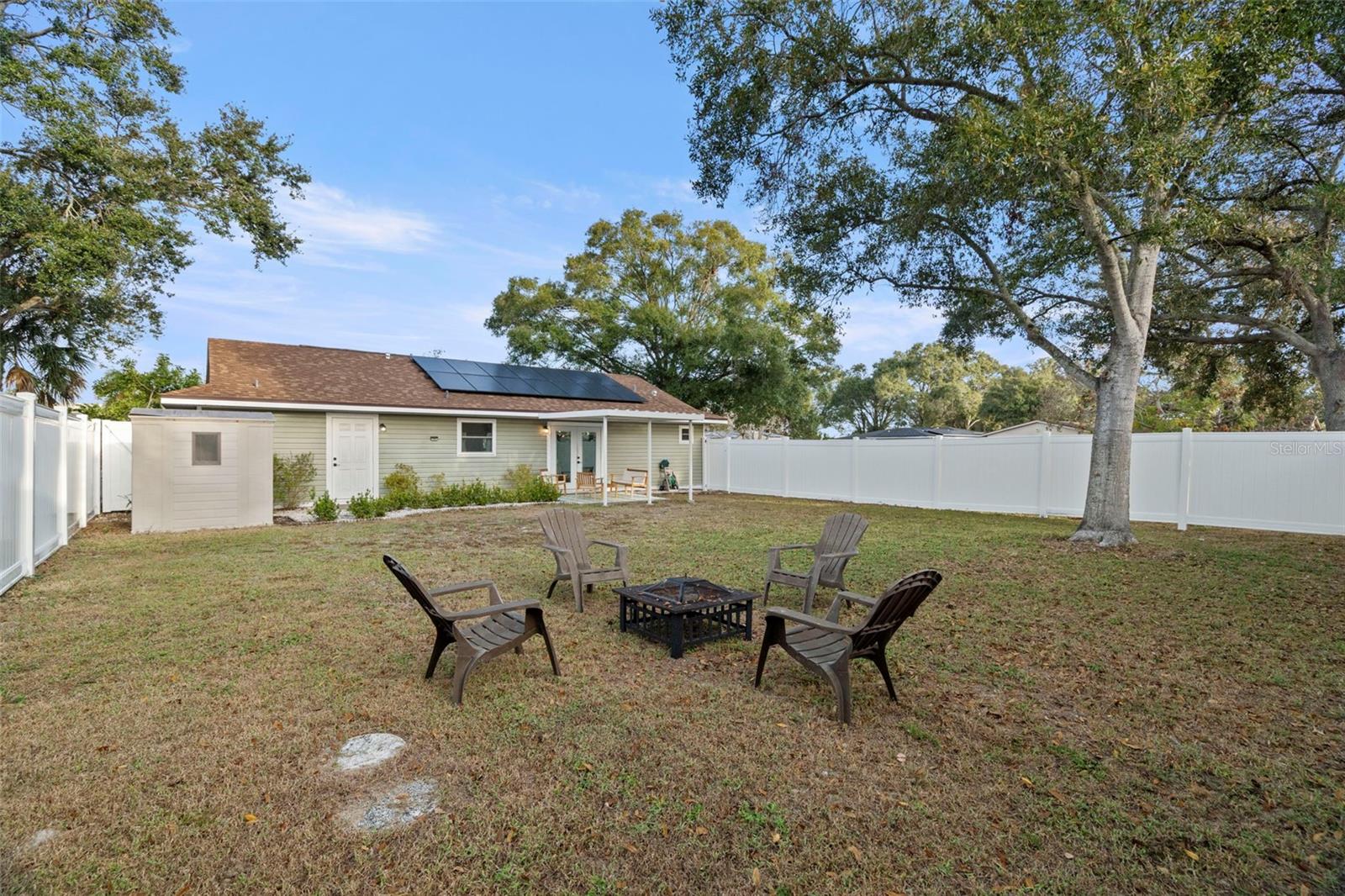 6500 Briar Ridge Ct N Property Photo 27