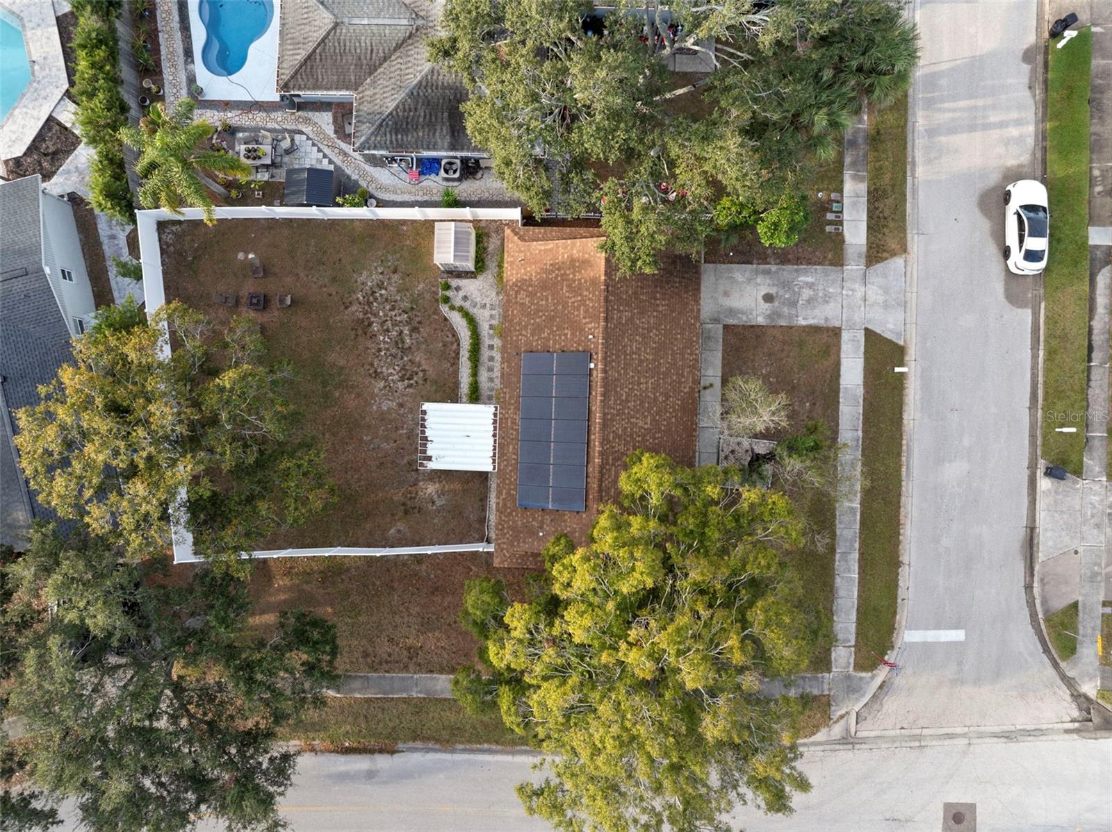6500 Briar Ridge Ct N Property Photo 31