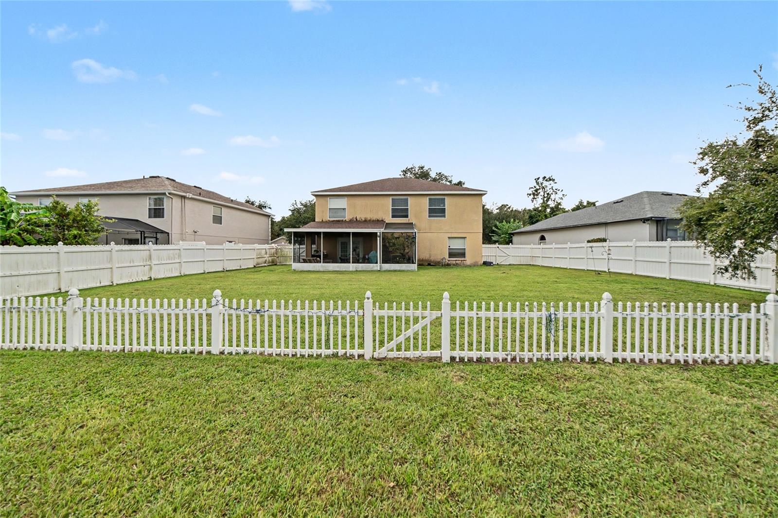 15110 Heronglen Dr Property Photo 27