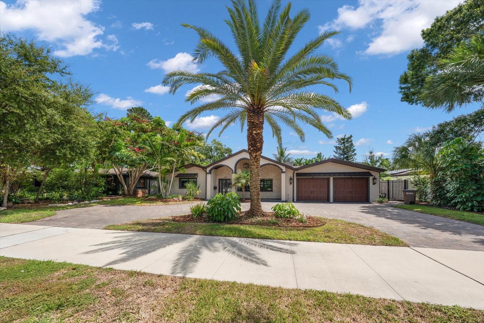 1621 Indian Rocks Rd Property Photo 1