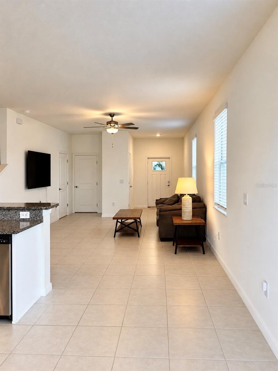 8212 Crescent Oaks Dr Property Photo 6