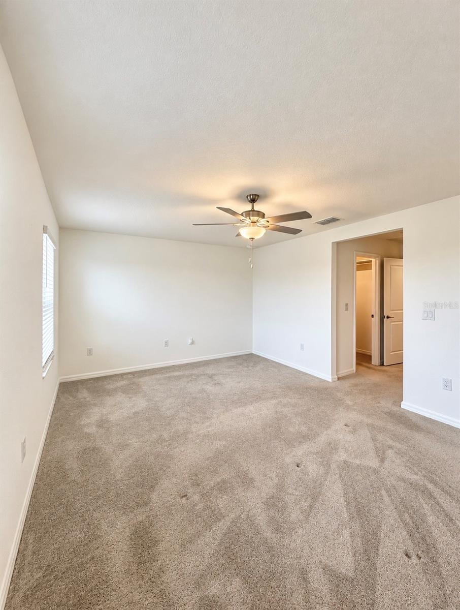 8212 Crescent Oaks Dr Property Photo 16