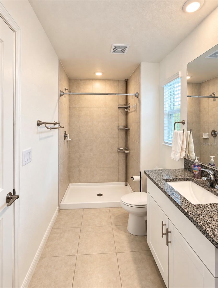 8212 Crescent Oaks Dr Property Photo 21