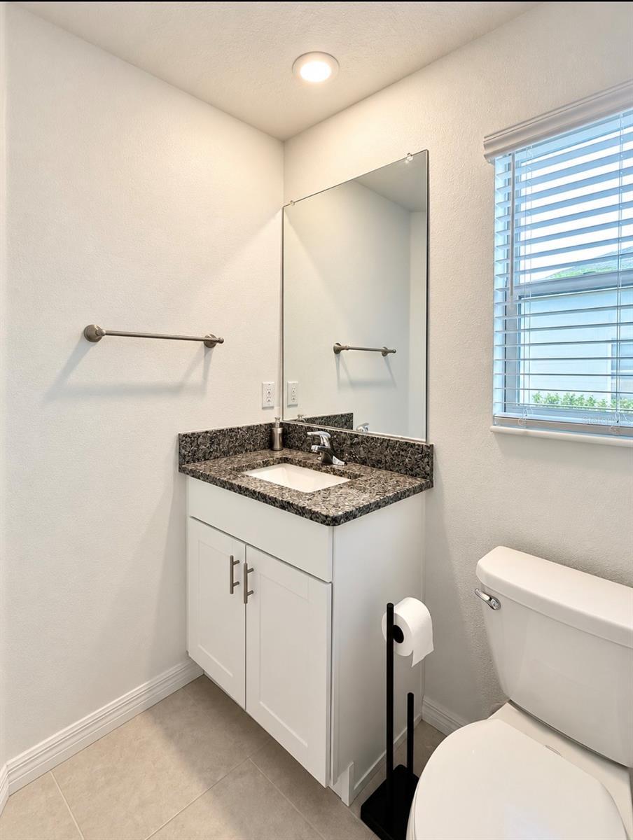 8212 Crescent Oaks Dr Property Photo 29