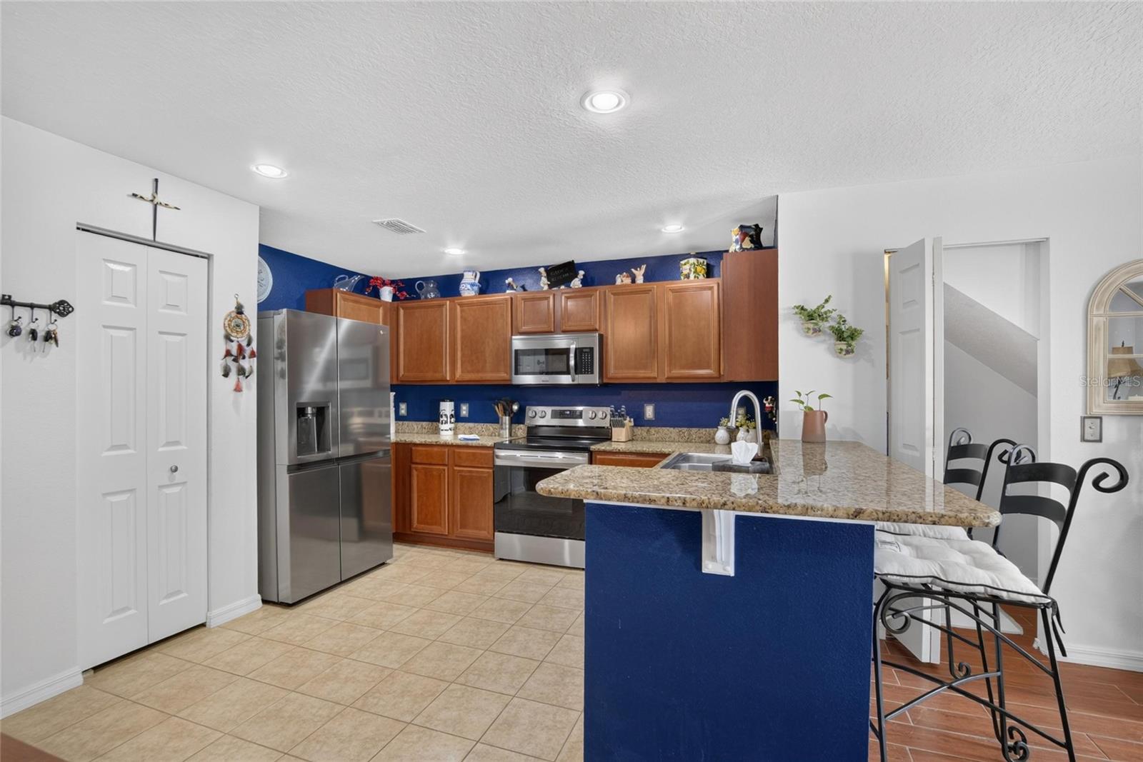 2919 Royal Tuscan Ln Property Photo 3