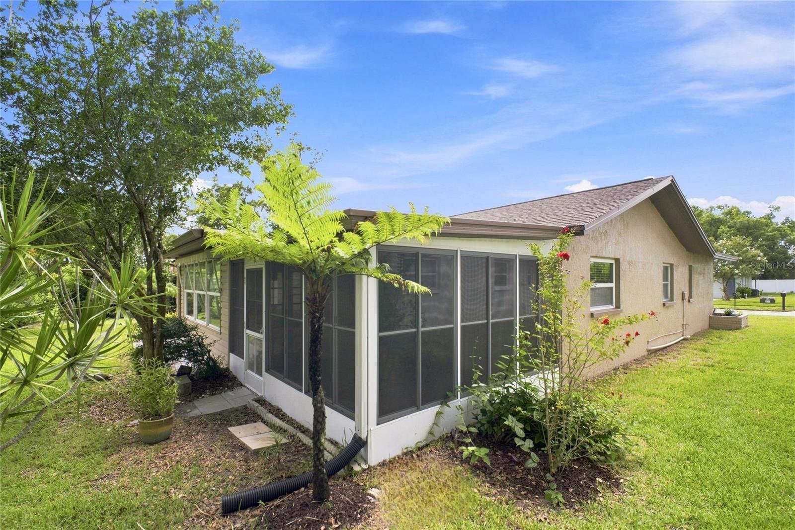 2336 Malcolm Dr Property Photo 37