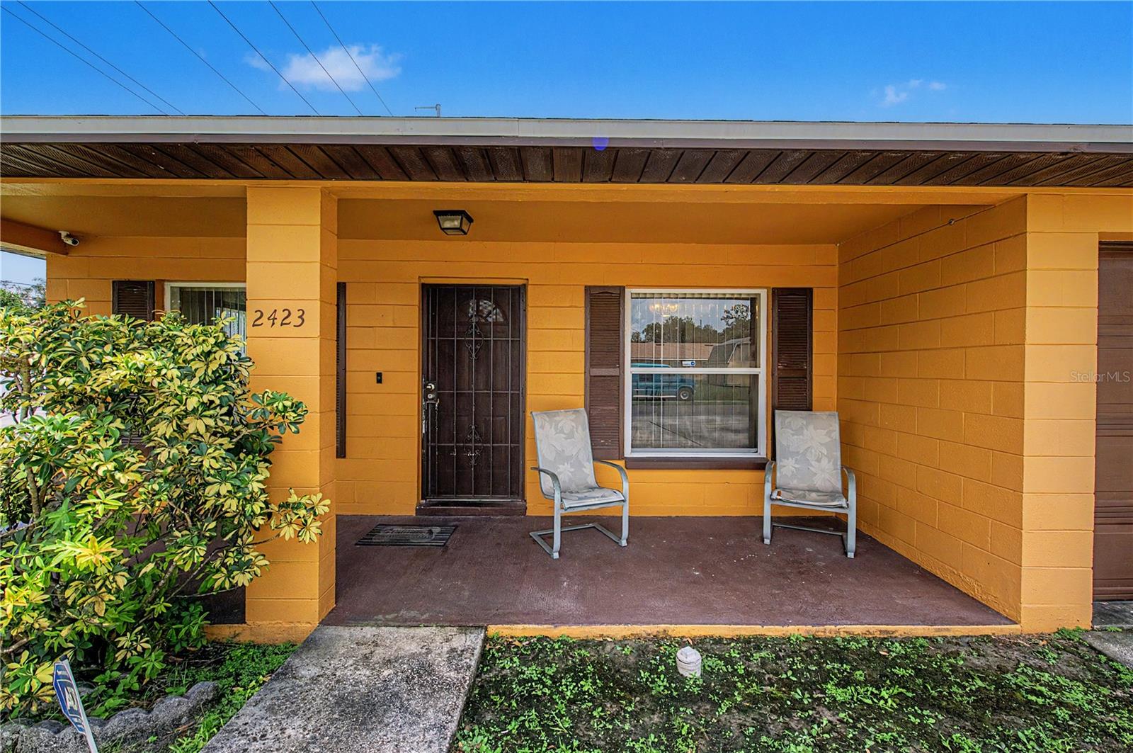 2423 E Okara Rd Property Photo 2
