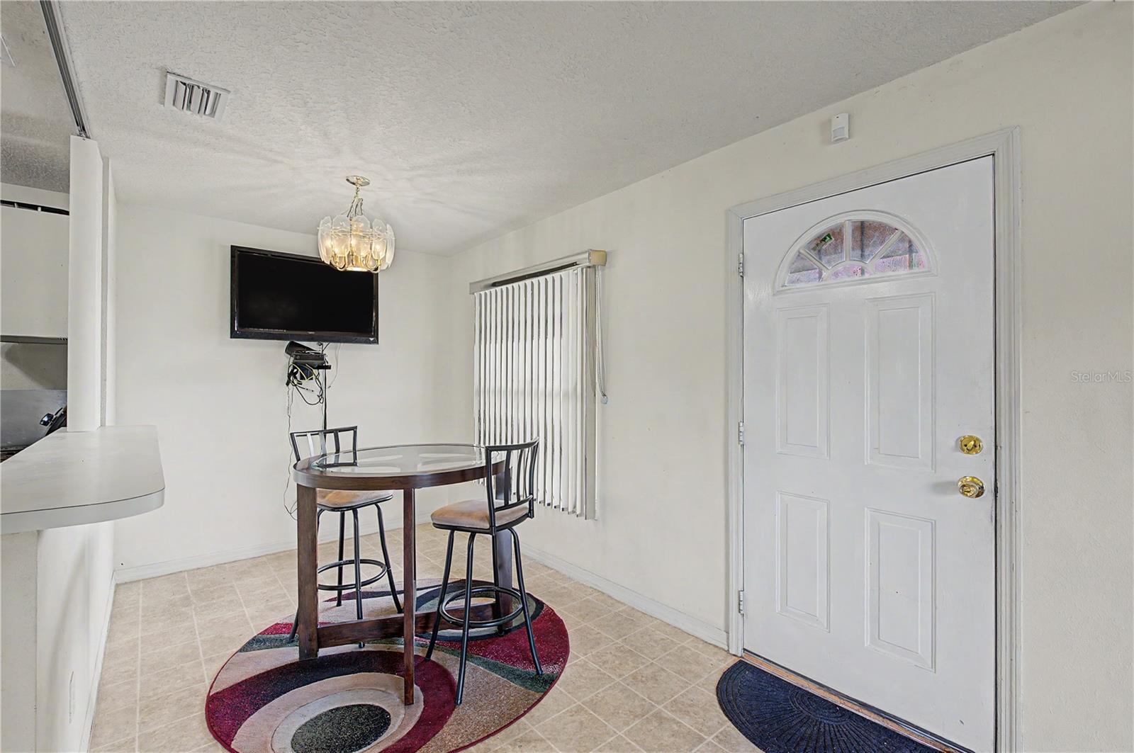2423 E Okara Rd Property Photo 8