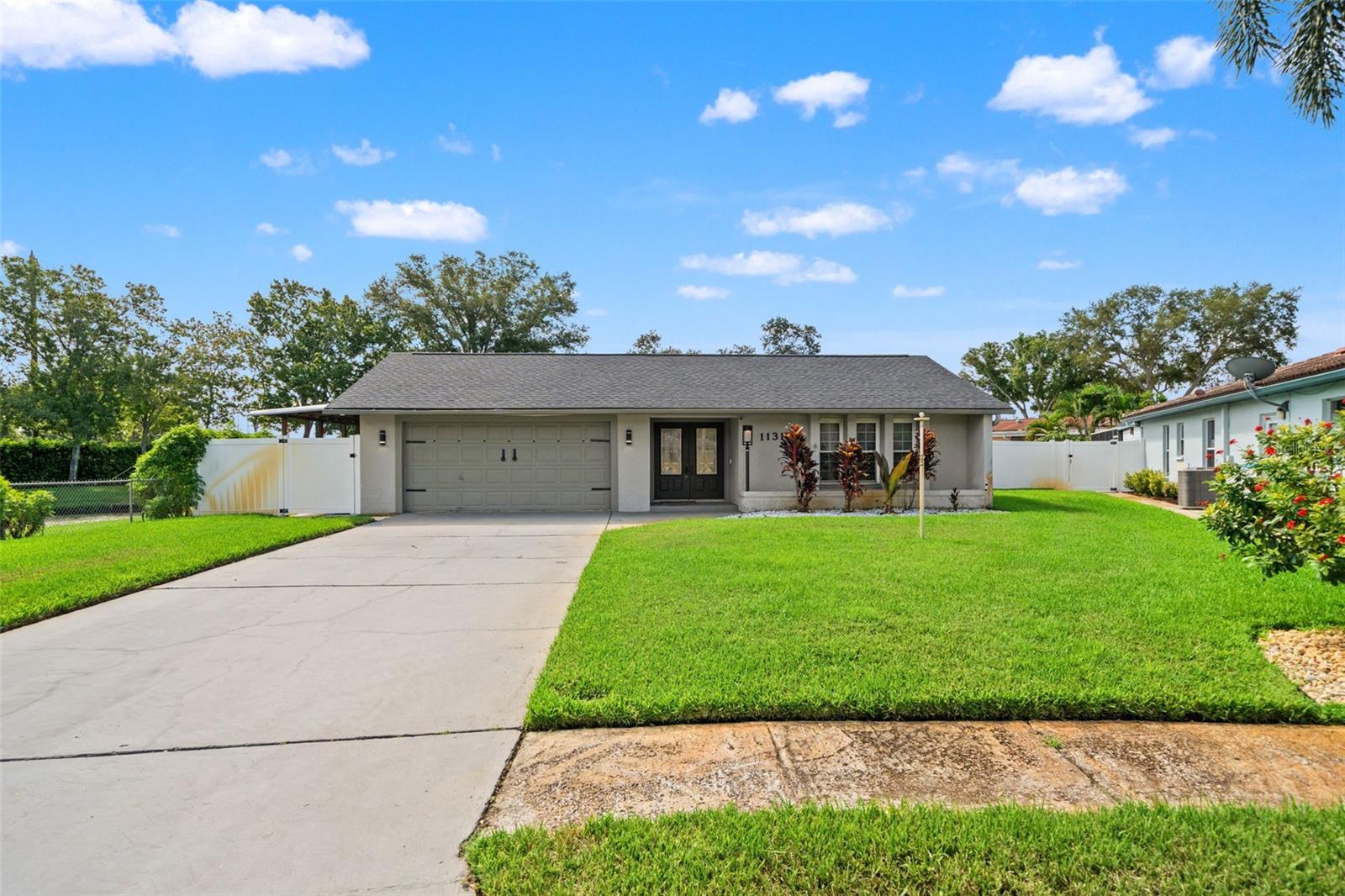 11312 Robert Dr. Property Photo 2
