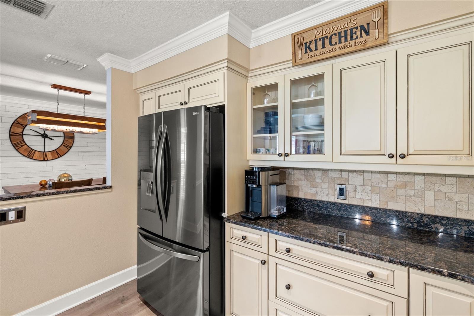 11312 Robert Dr. Property Photo 16