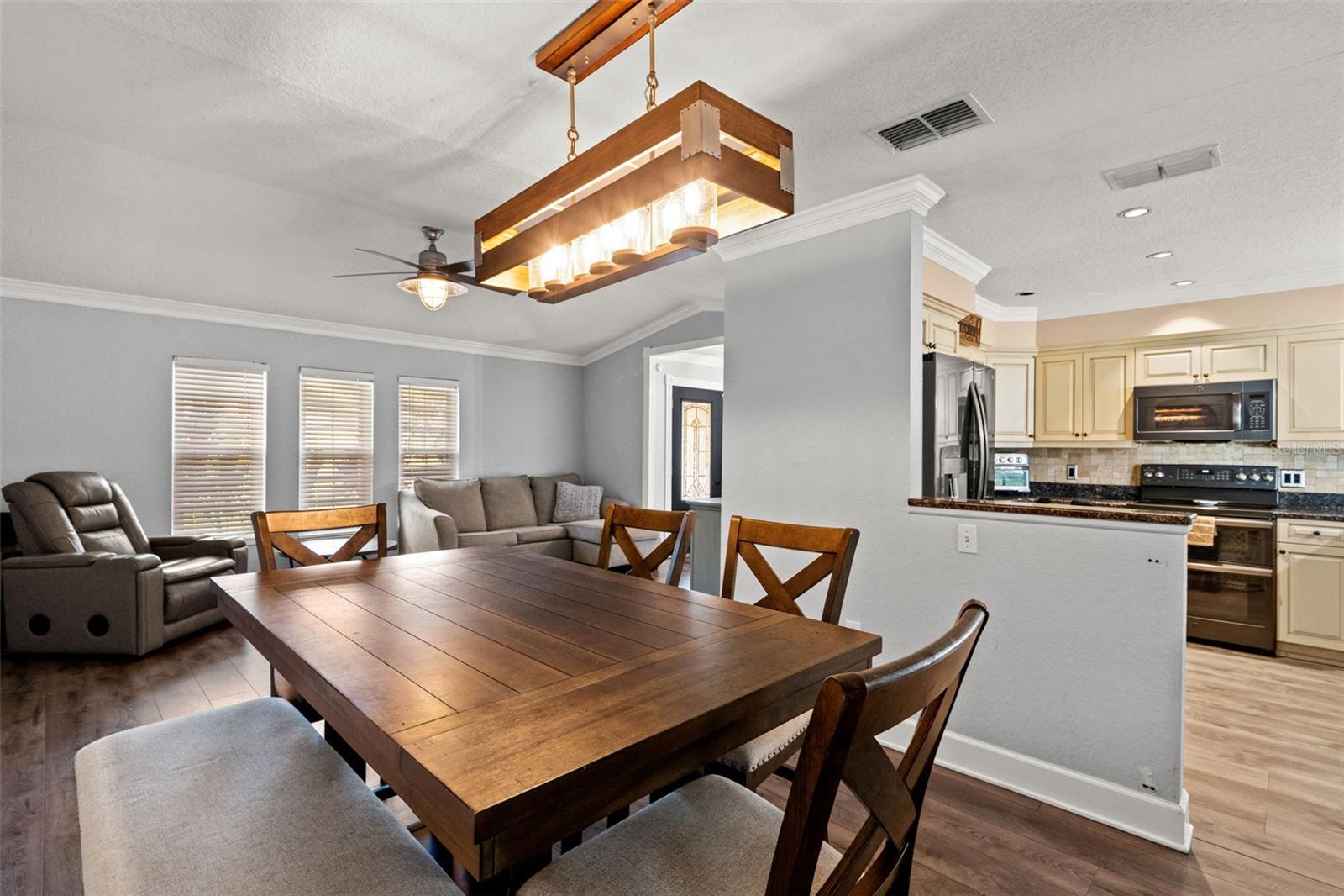 11312 Robert Dr. Property Photo 19