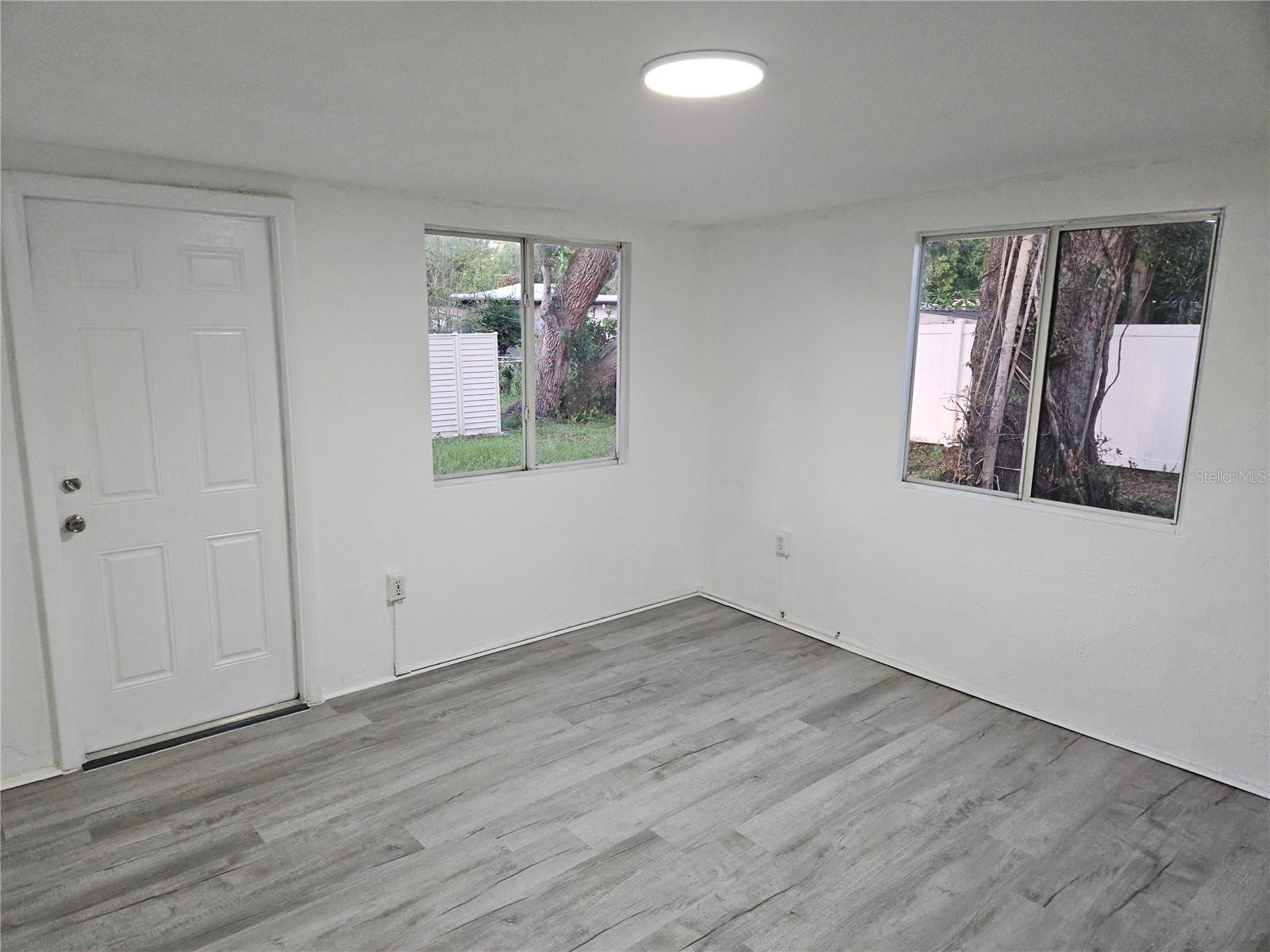 1574 Crown St Property Photo 15