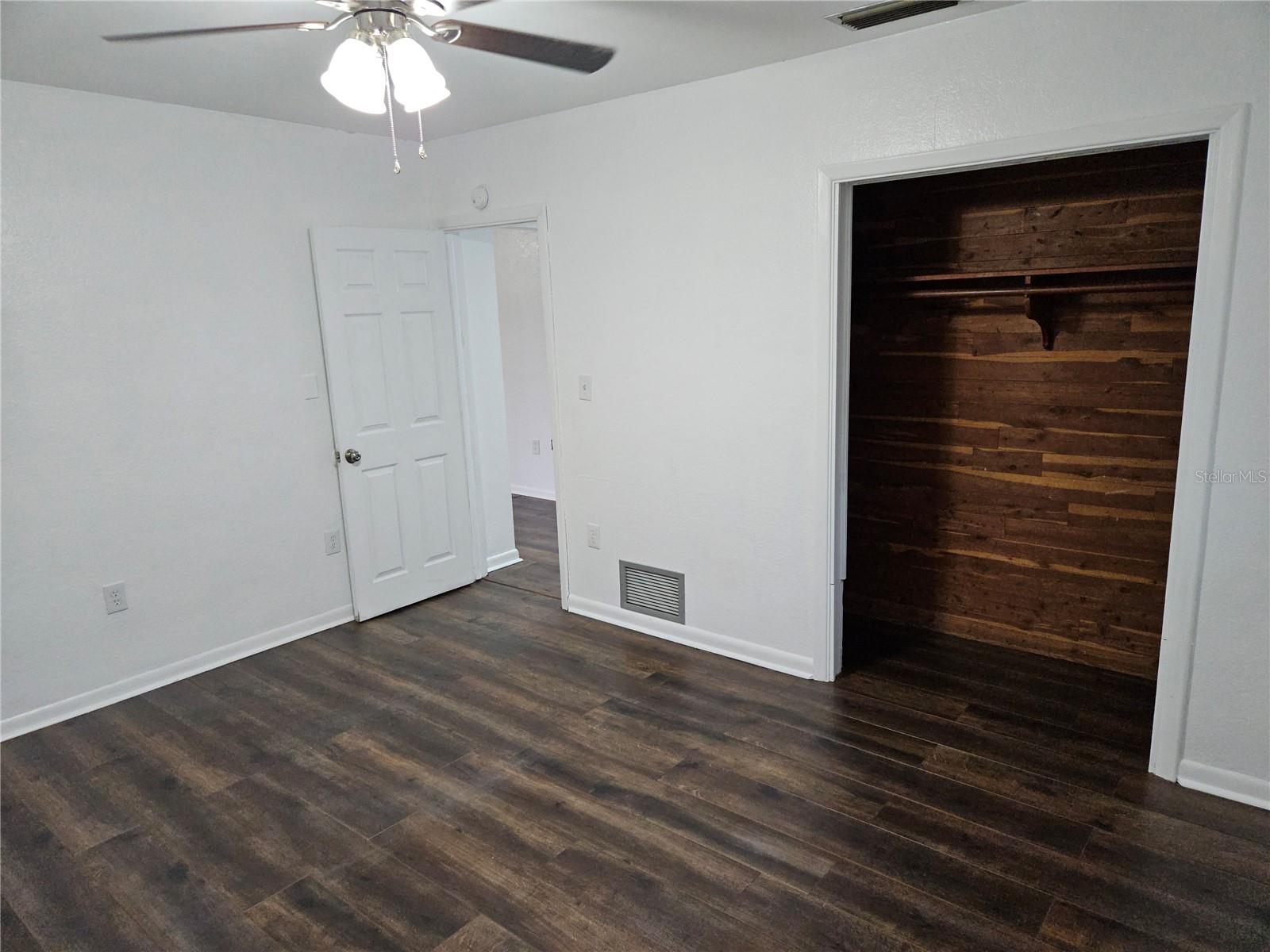 1574 Crown St Property Photo 18