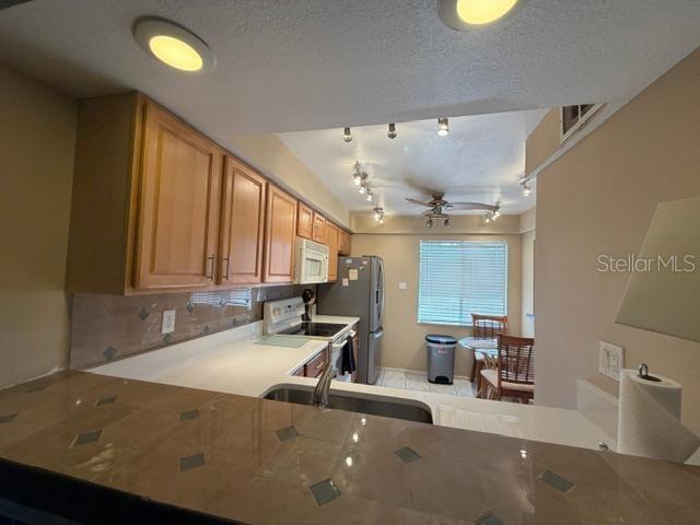 105 Lakeview Way #105 Property Photo 7
