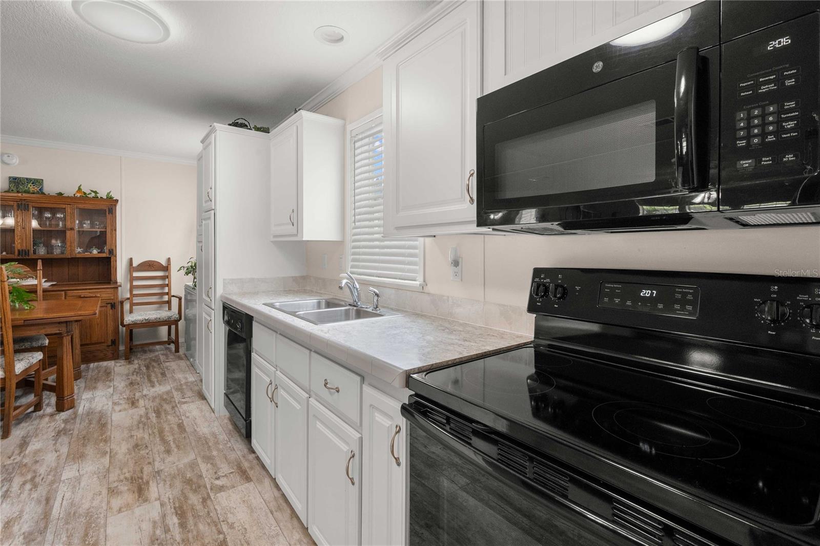 38417 Monet Dr Property Photo 12