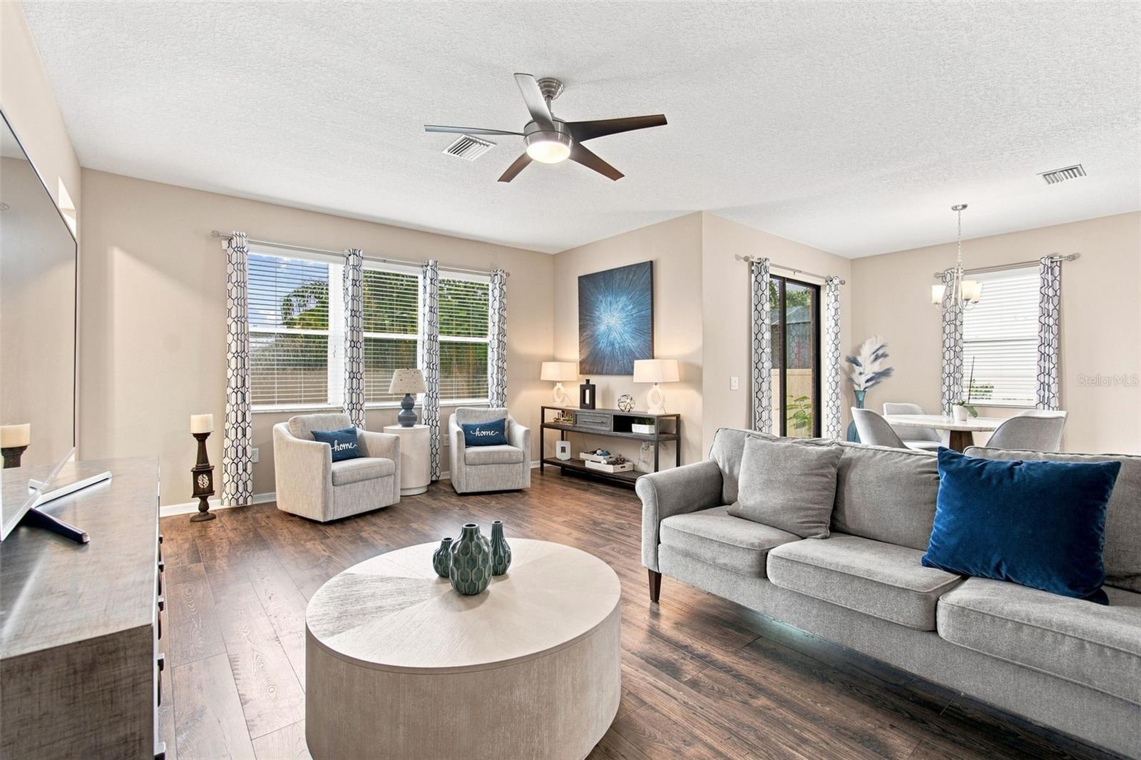 19065 Malinche Loop Property Photo 4