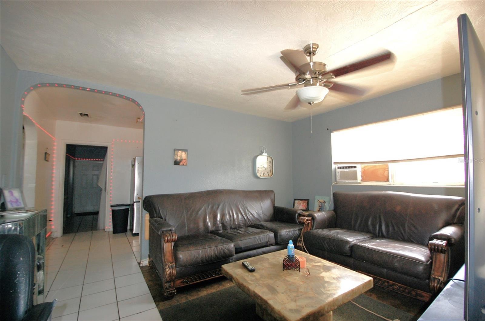 1636 S Jefferson Ave Property Photo 2