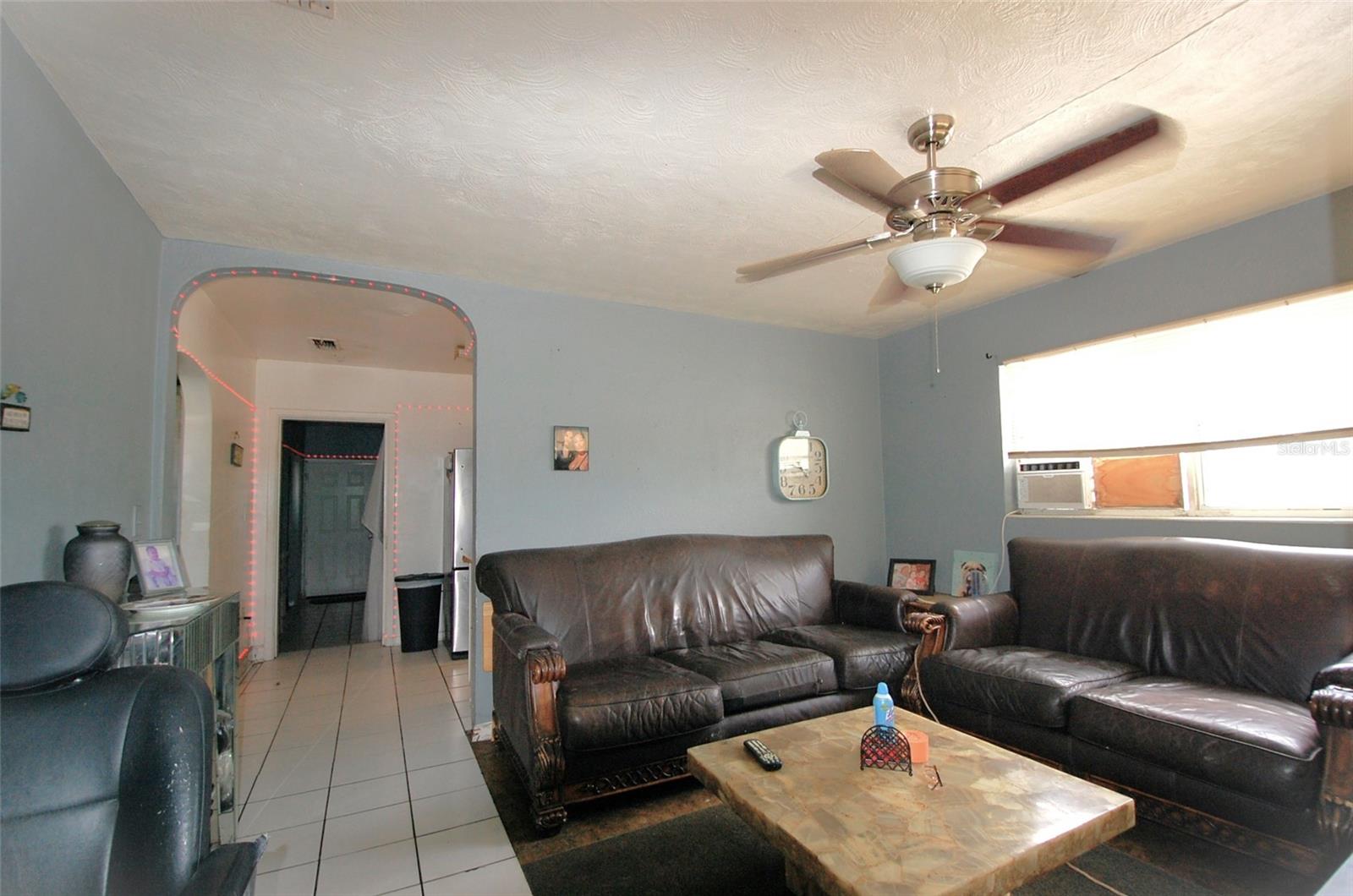 1636 S Jefferson Ave Property Photo 3