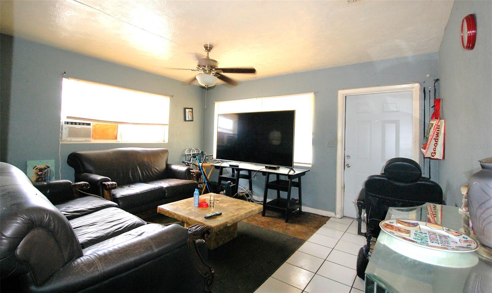 1636 S Jefferson Ave Property Photo 4