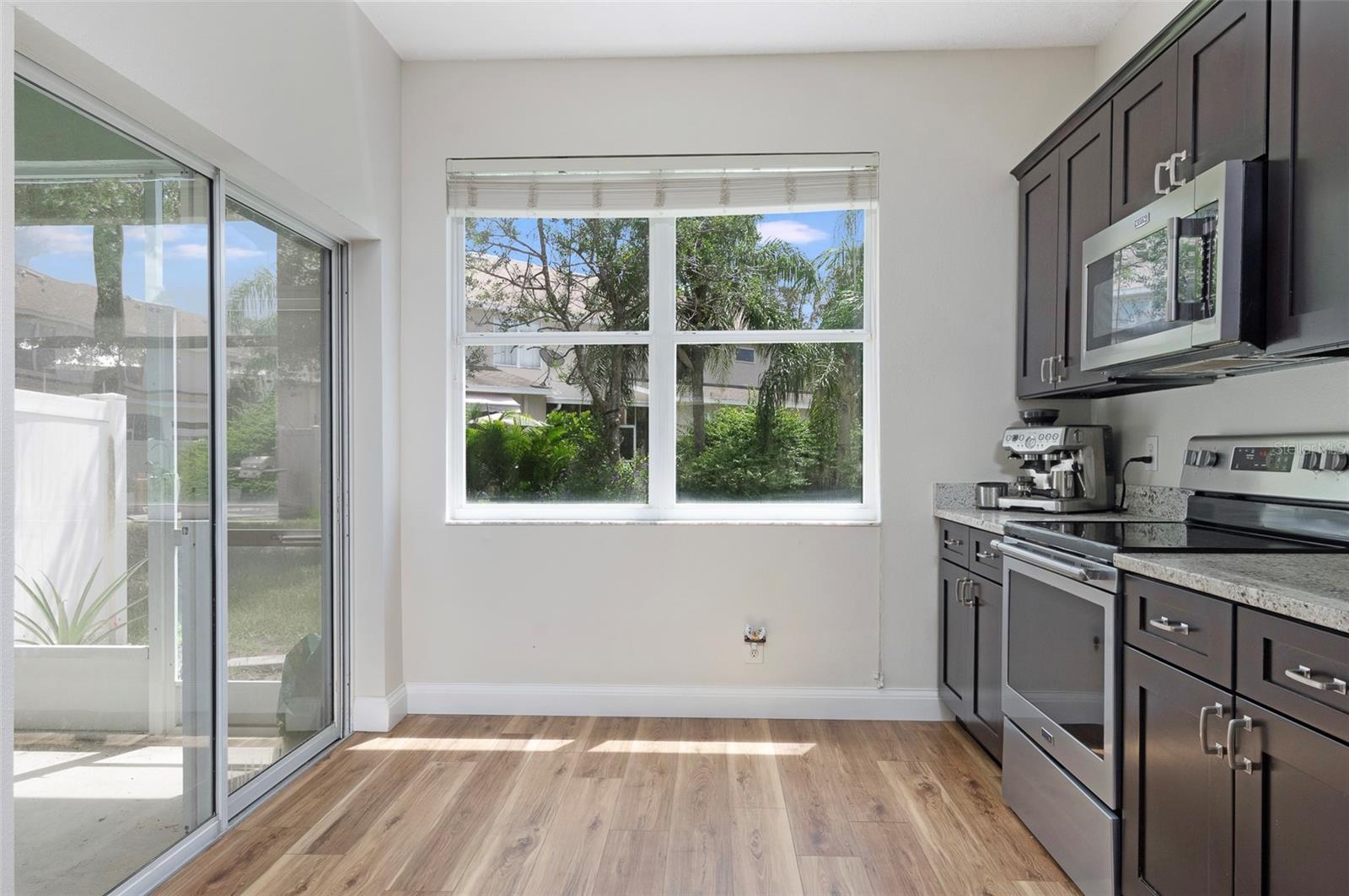 570 Vallance Way Ne Property Photo 10