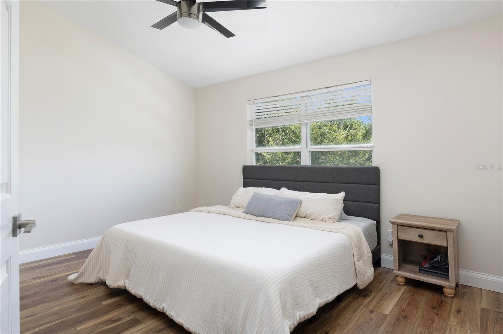 570 Vallance Way Ne Property Photo 15