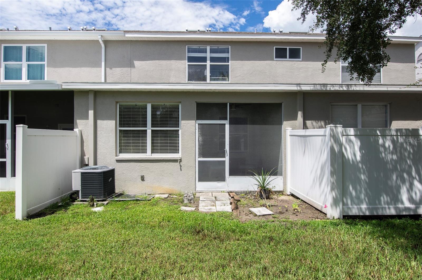 570 Vallance Way Ne Property Photo 26