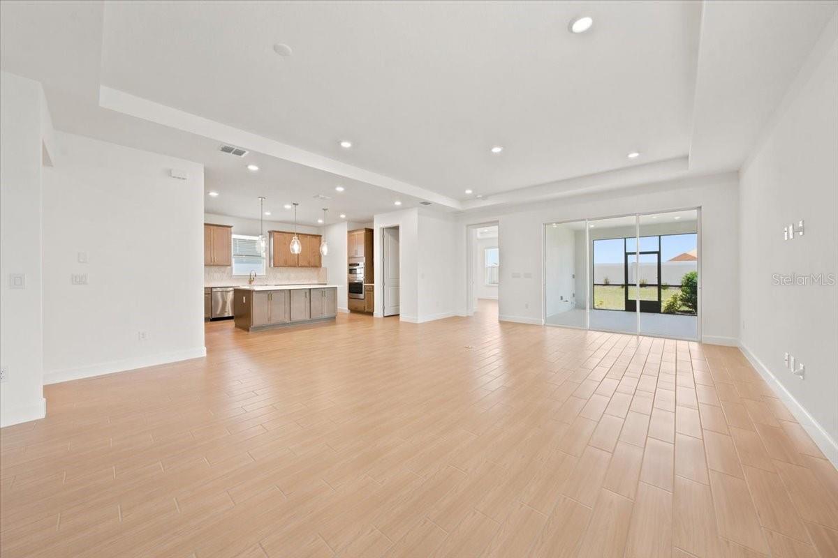 13902 Fletcher Dr Property Photo 6